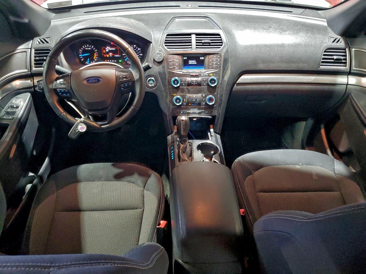 2018 FORD EXPLORER XLT photo 8