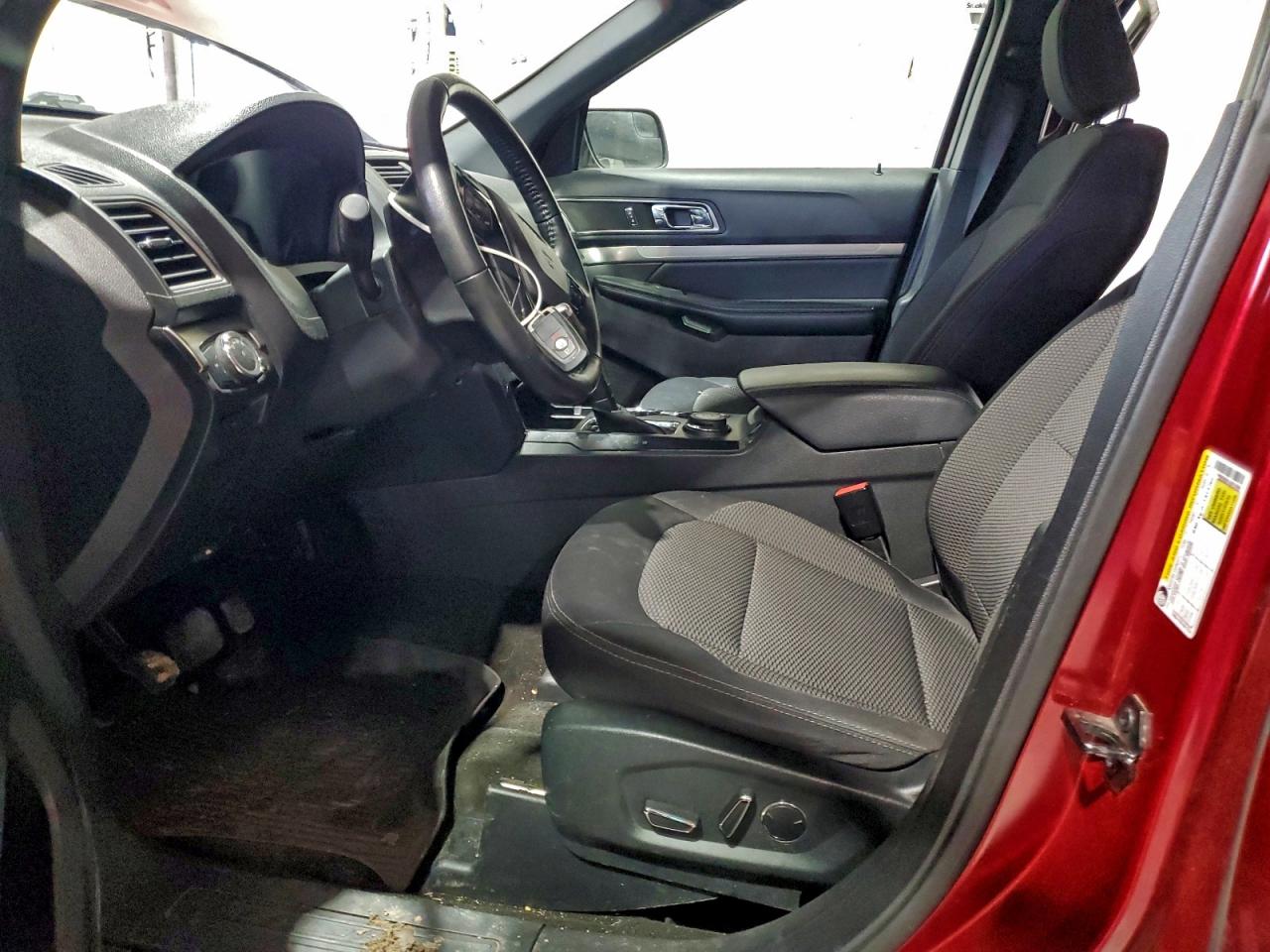 2018 FORD EXPLORER XLT photo 7