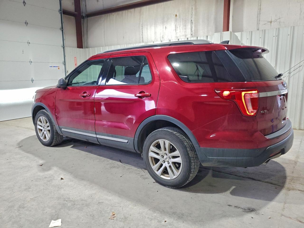 2018 FORD EXPLORER XLT photo 2