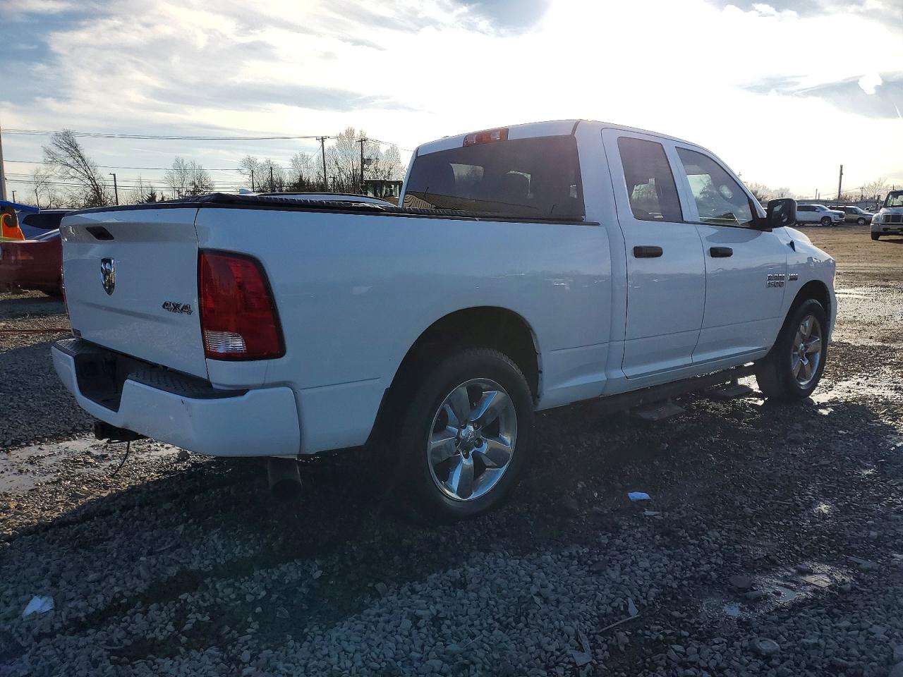2018 RAM 1500 ST photo 3