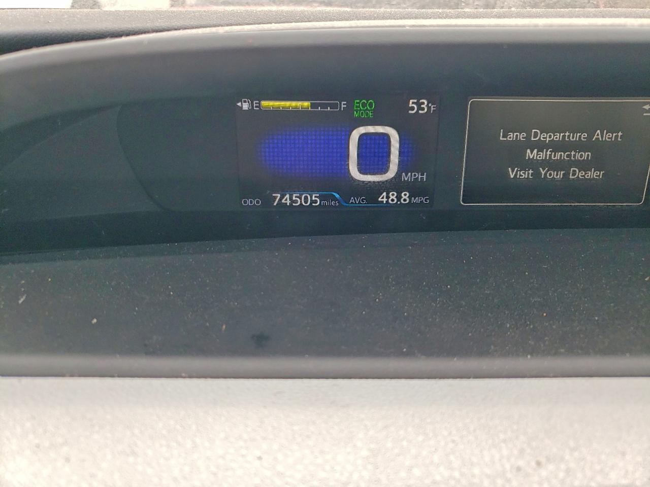 2019 TOYOTA PRIUS photo 9