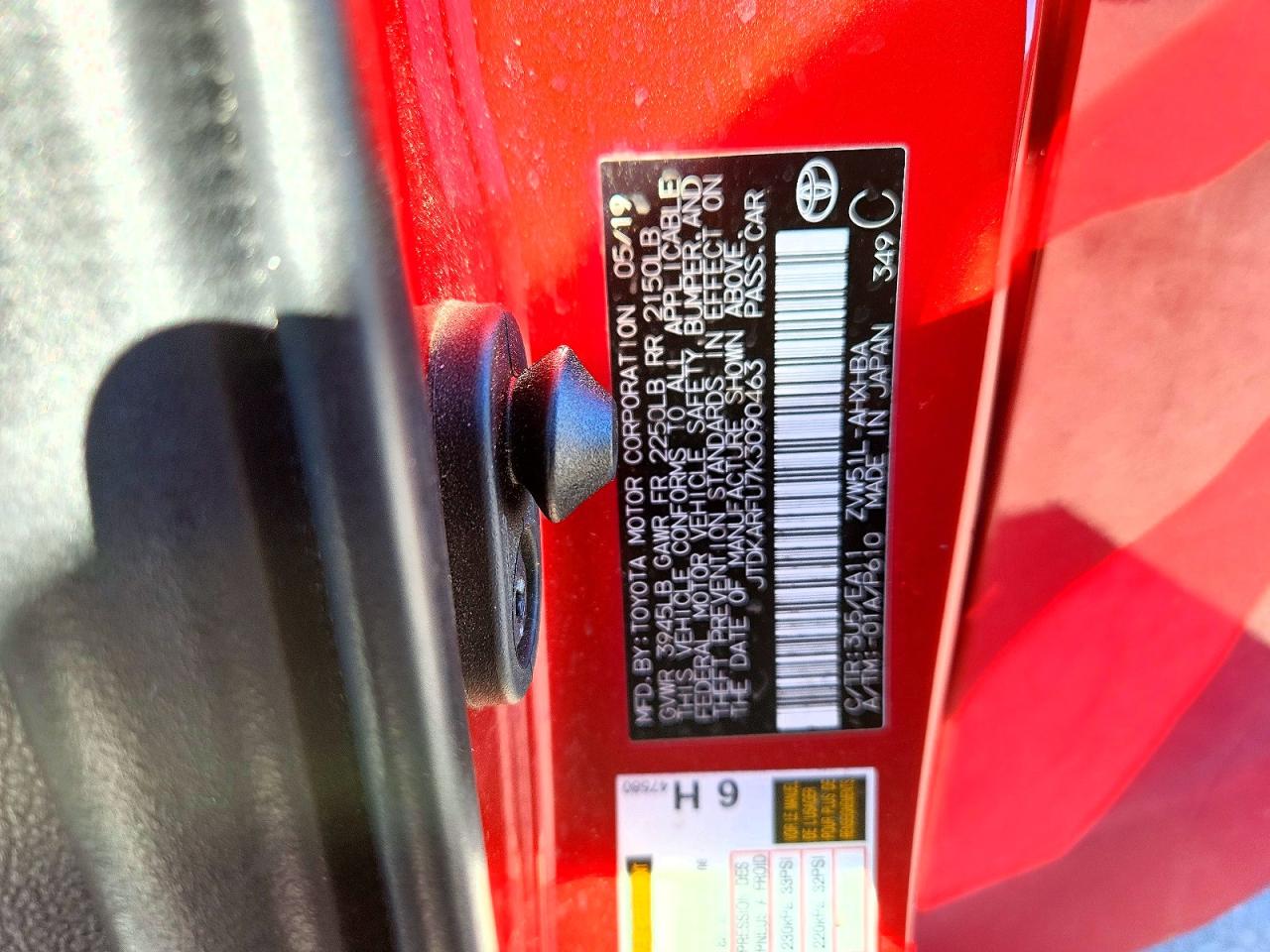 2019 TOYOTA PRIUS photo 13