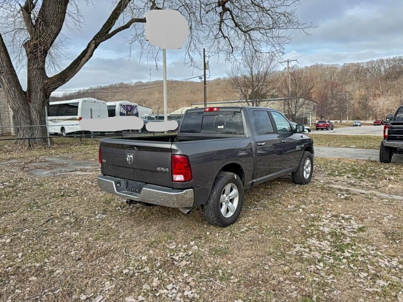 2018 RAM 1500 SLT photo 4