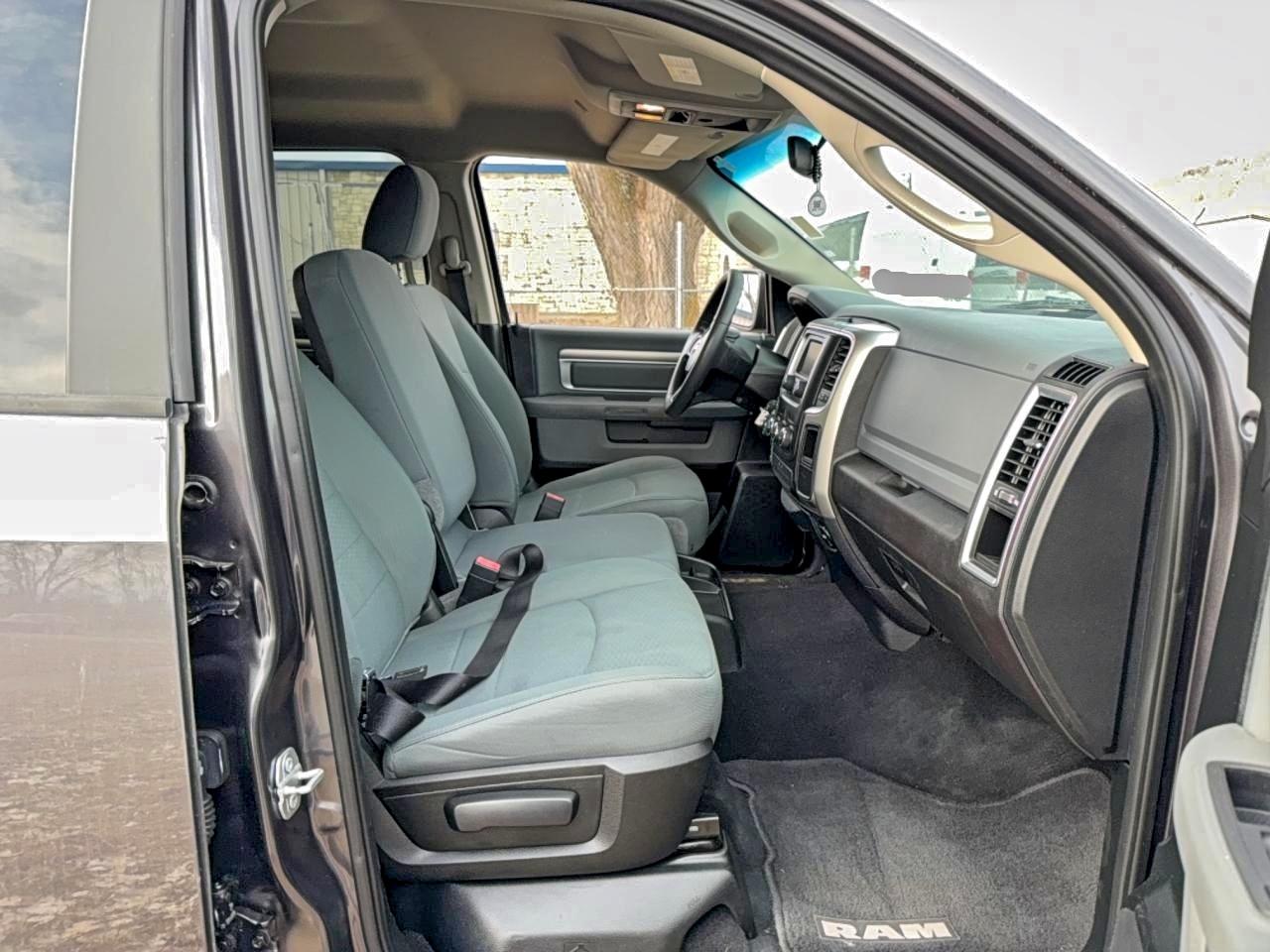 2018 RAM 1500 SLT photo 5