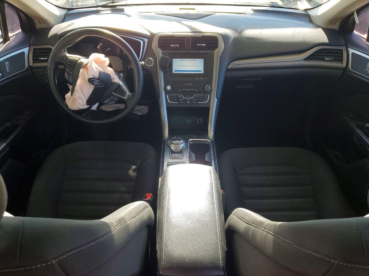 2019 FORD FUSION SE photo 8