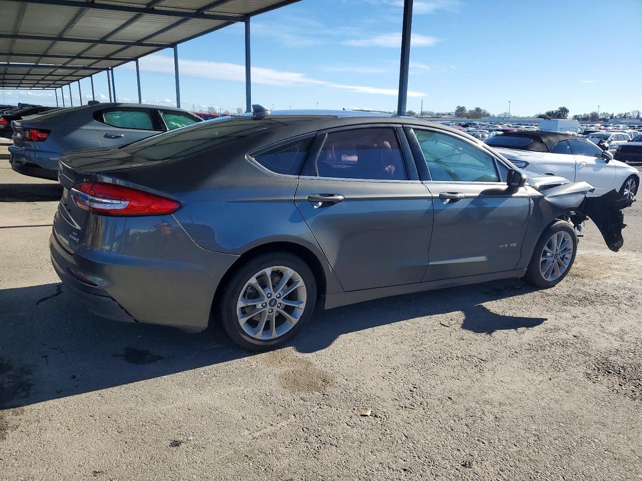 2019 FORD FUSION SE photo 3