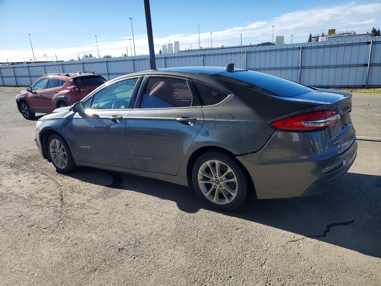 2019 FORD FUSION SE photo 2