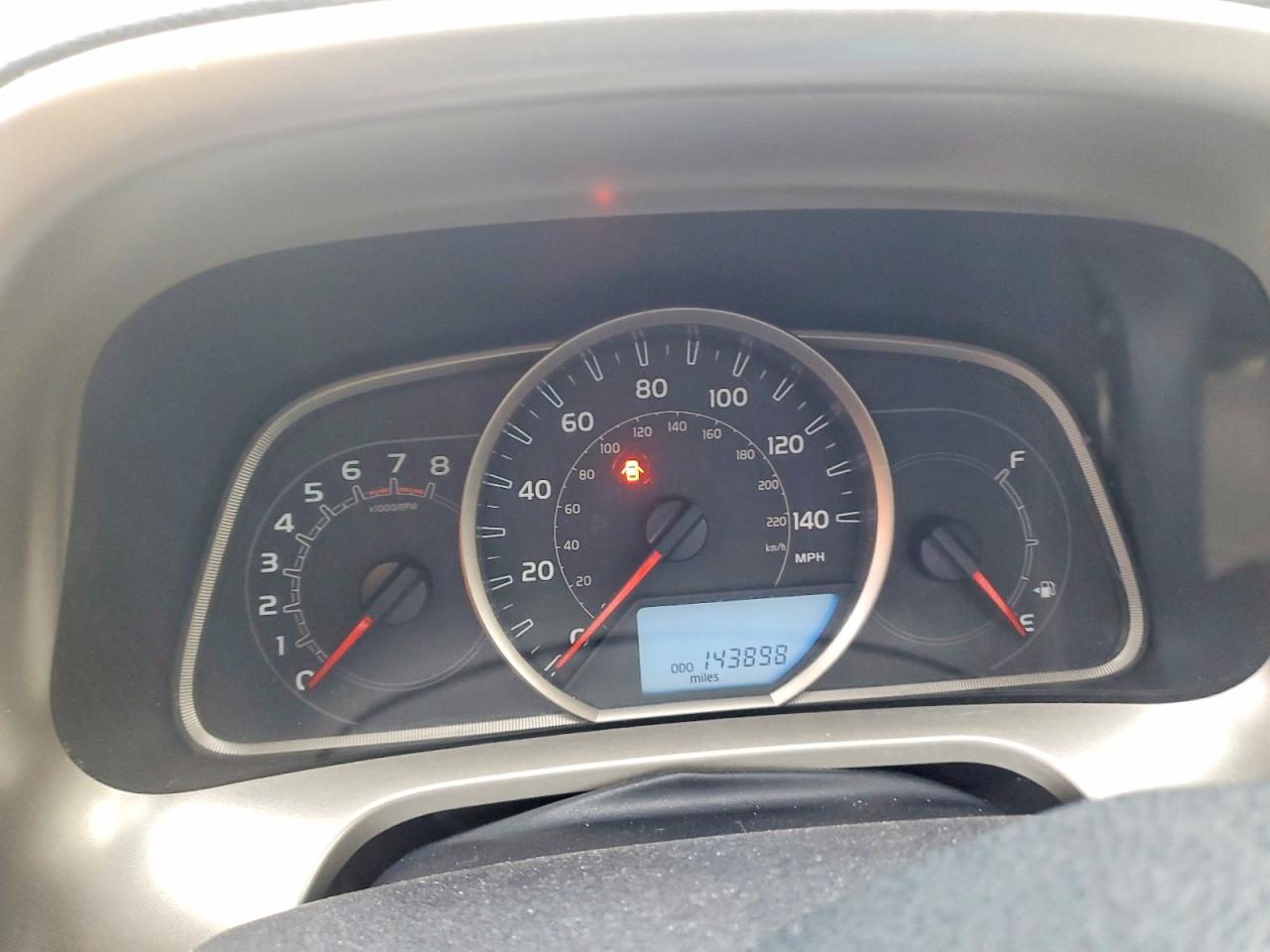2013 TOYOTA RAV4 XLE photo 9