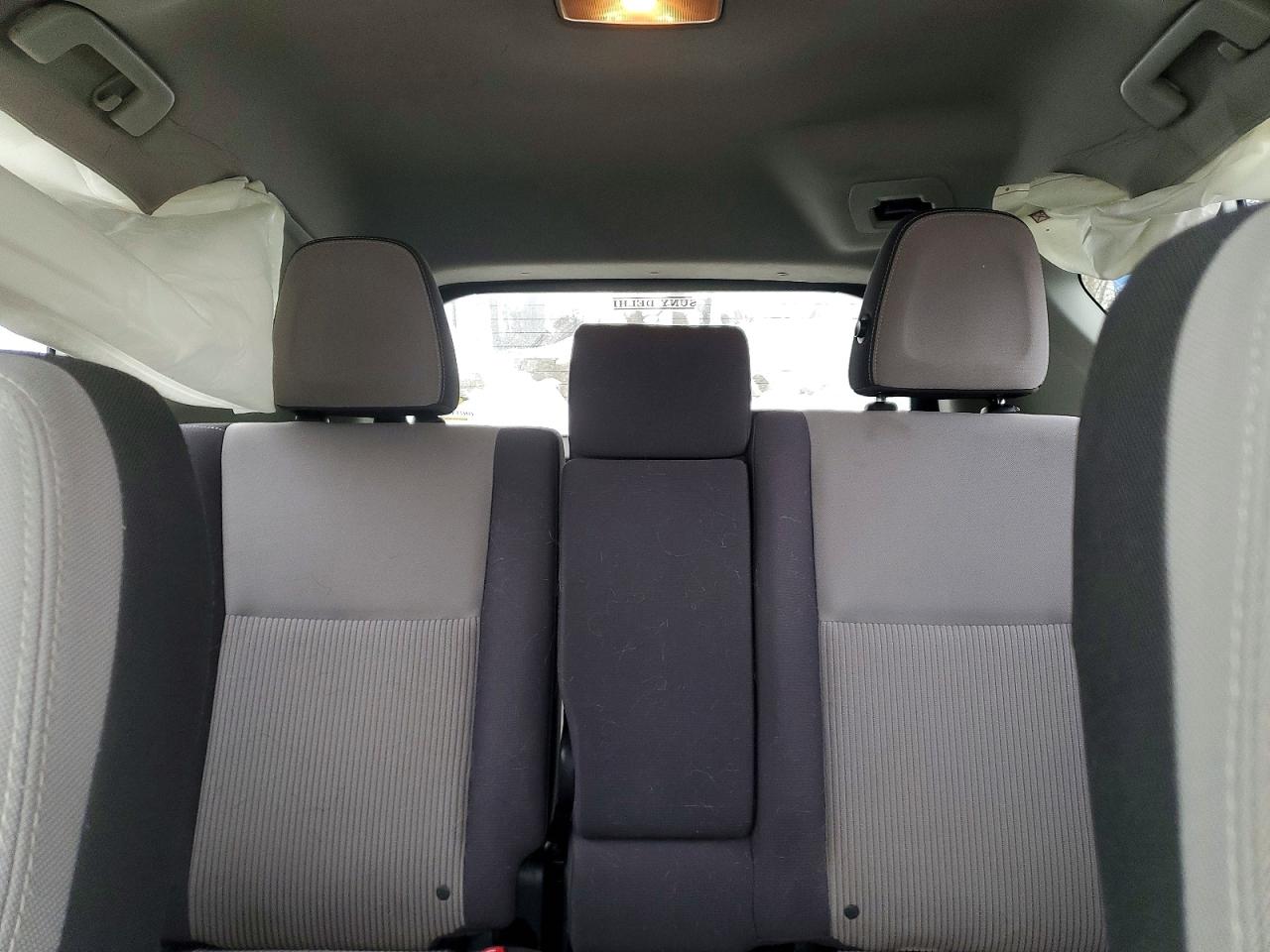 2013 TOYOTA RAV4 XLE photo 10