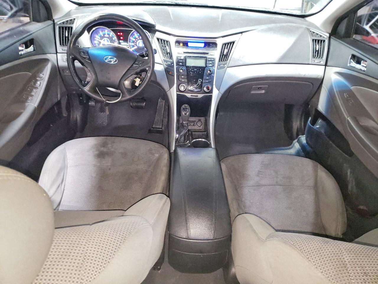 2013 HYUNDAI SONATA GLS photo 8