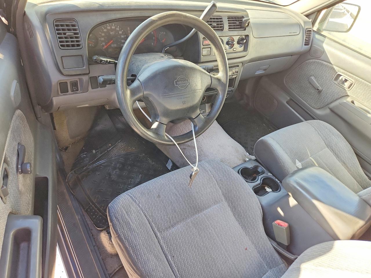 2000 NISSAN FRONTIER KING CAB XE photo 8