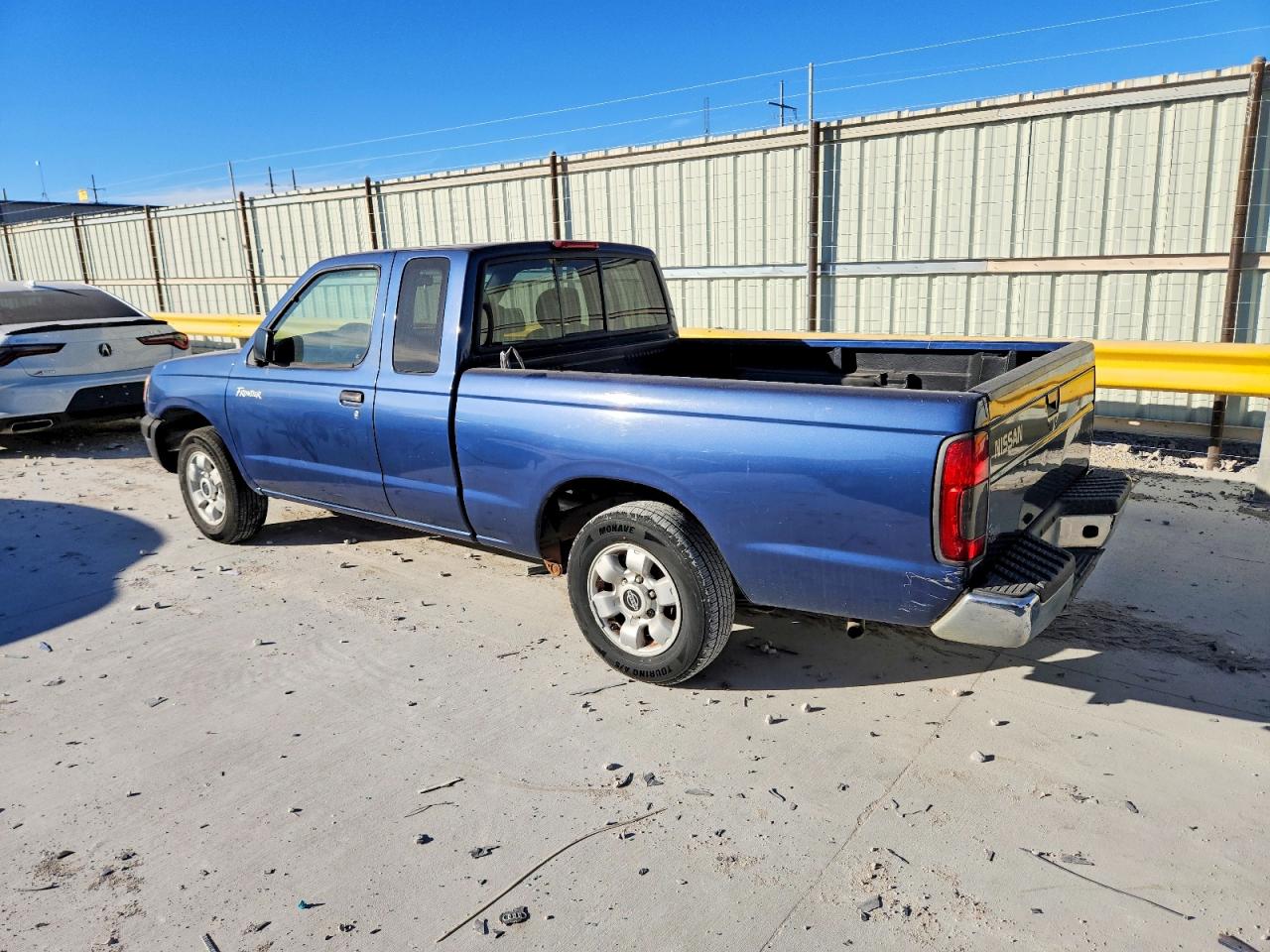 2000 NISSAN FRONTIER KING CAB XE photo 2
