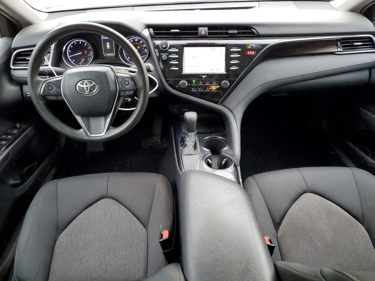 2020 TOYOTA CAMRY LE photo 8
