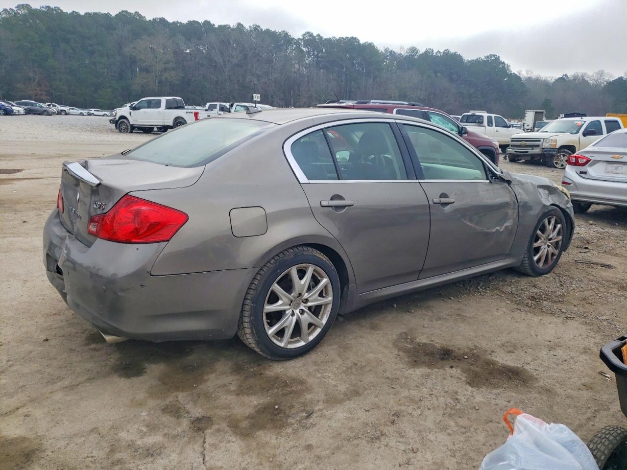 2012 INFINITI G37 BASE photo 3