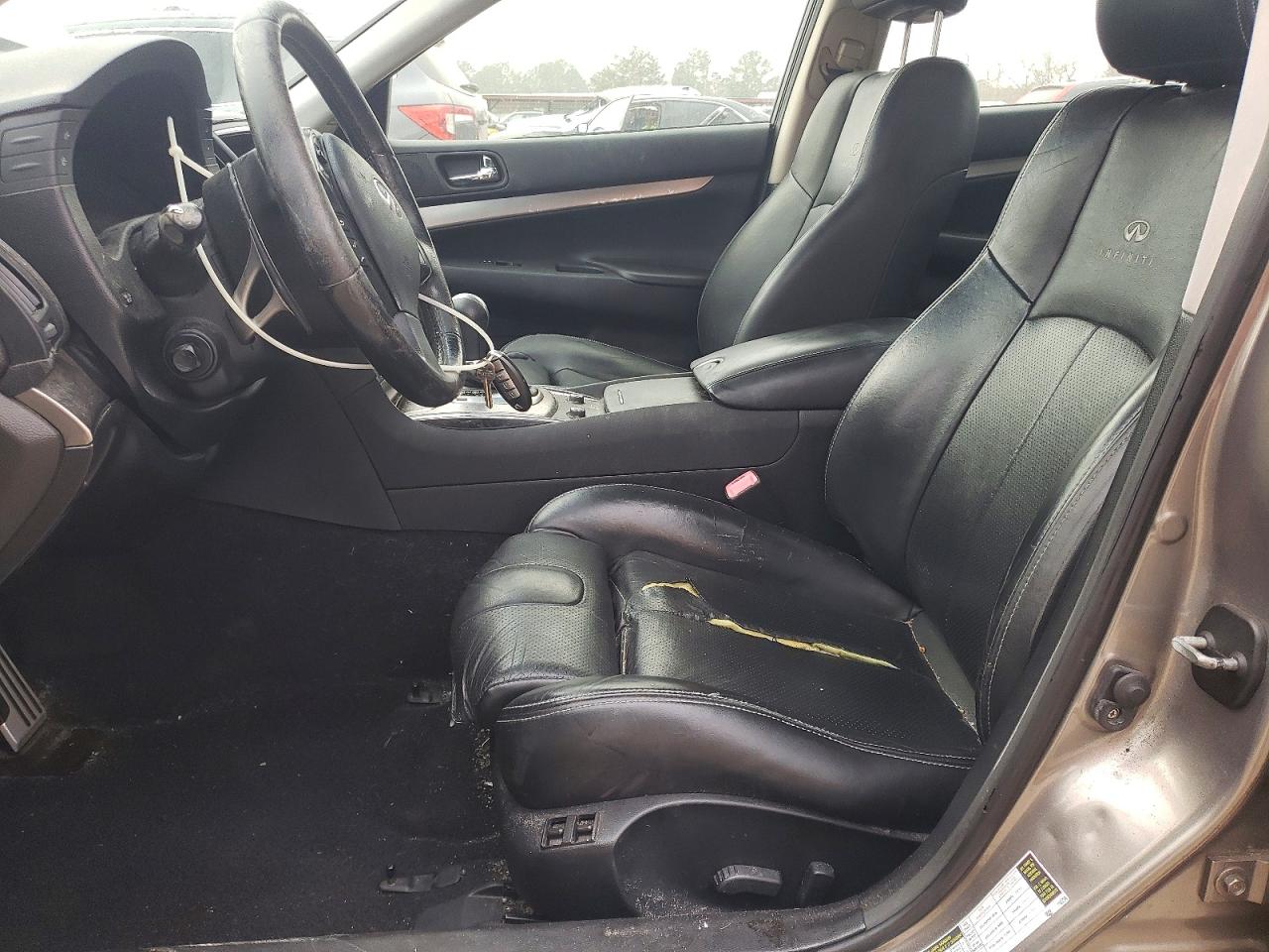 2012 INFINITI G37 BASE photo 7