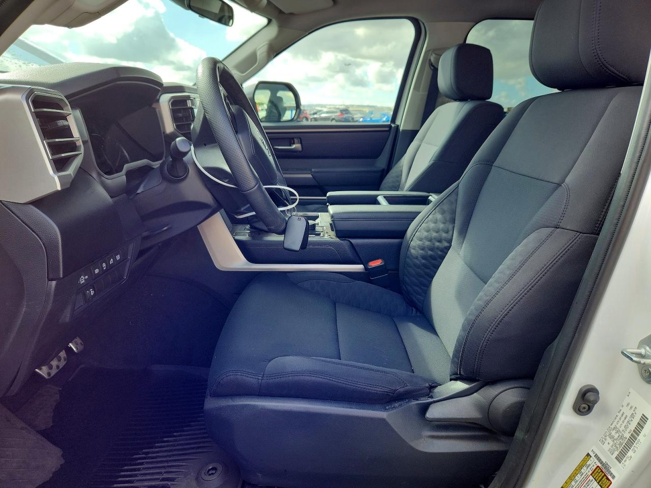 2024 TOYOTA TUNDRA CREWMAX SR photo 7