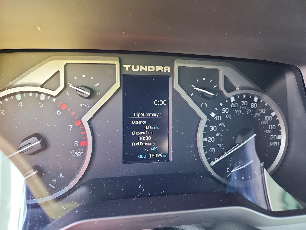 2024 TOYOTA TUNDRA CREWMAX SR photo 9