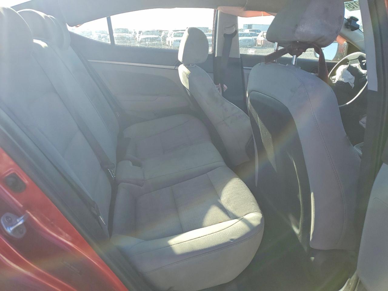 2017 HYUNDAI ELANTRA SE photo 10