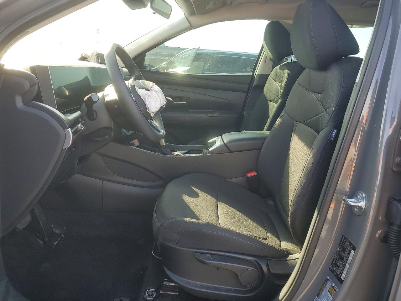 2025 HYUNDAI TUCSON SE photo 19