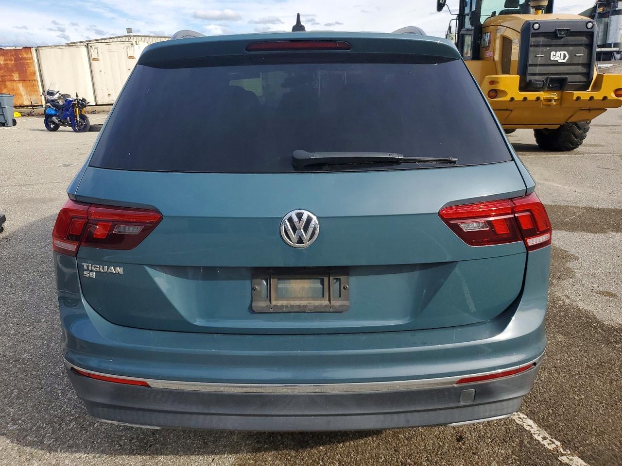 2020 VOLKSWAGEN TIGUAN SE photo 6