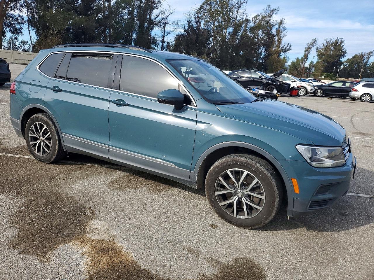 2020 VOLKSWAGEN TIGUAN SE photo 4