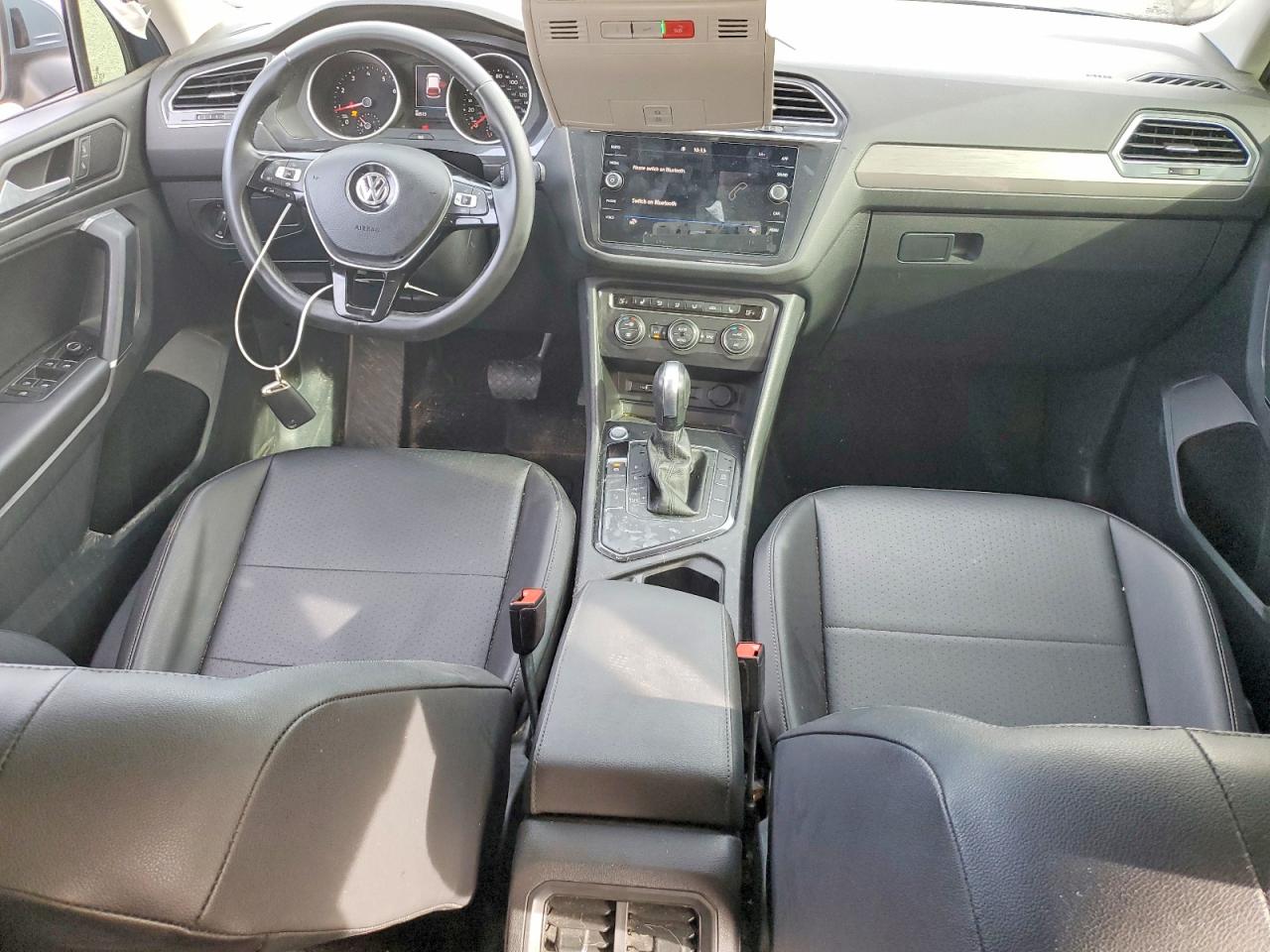 2020 VOLKSWAGEN TIGUAN SE photo 8