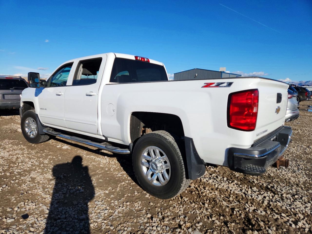 2016 CHEVROLET SILVERADO K3500 LT photo 2