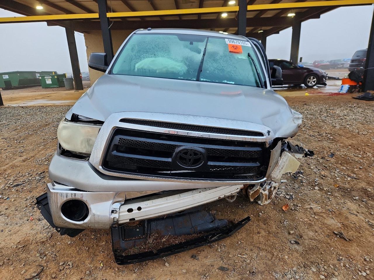 2010 TOYOTA TUNDRA CREWMAX SR5 photo 5
