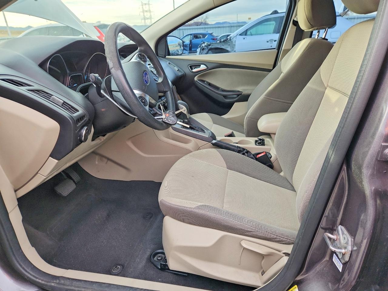 2014 FORD FOCUS SE photo 7