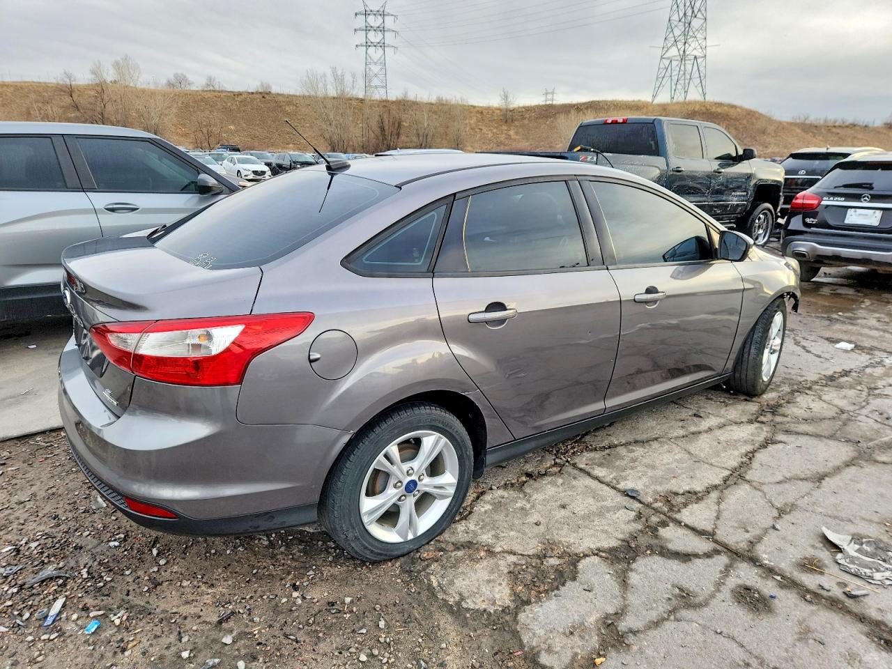 2014 FORD FOCUS SE photo 3