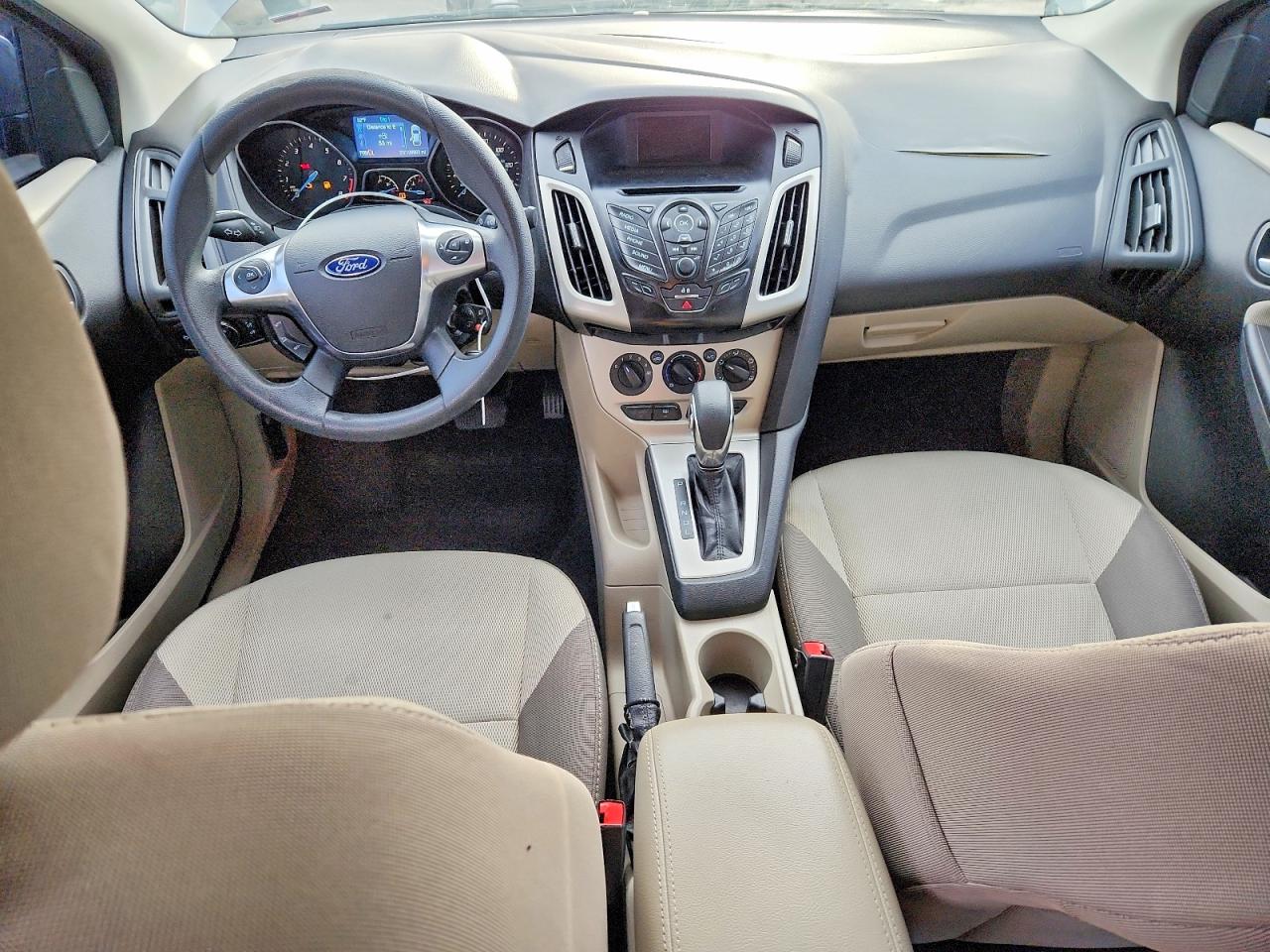 2014 FORD FOCUS SE photo 8