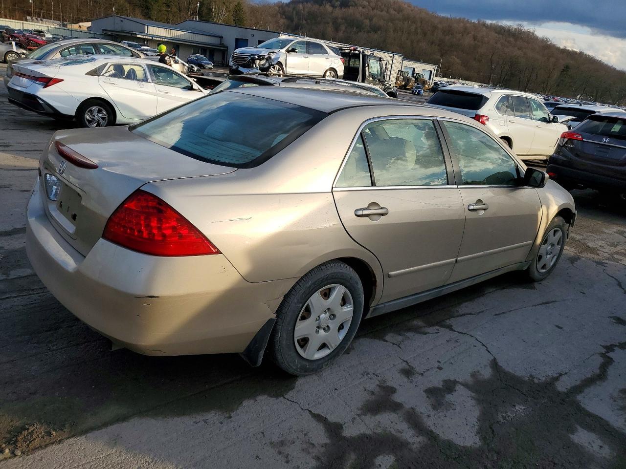 2006 HONDA ACCORD LX photo 3