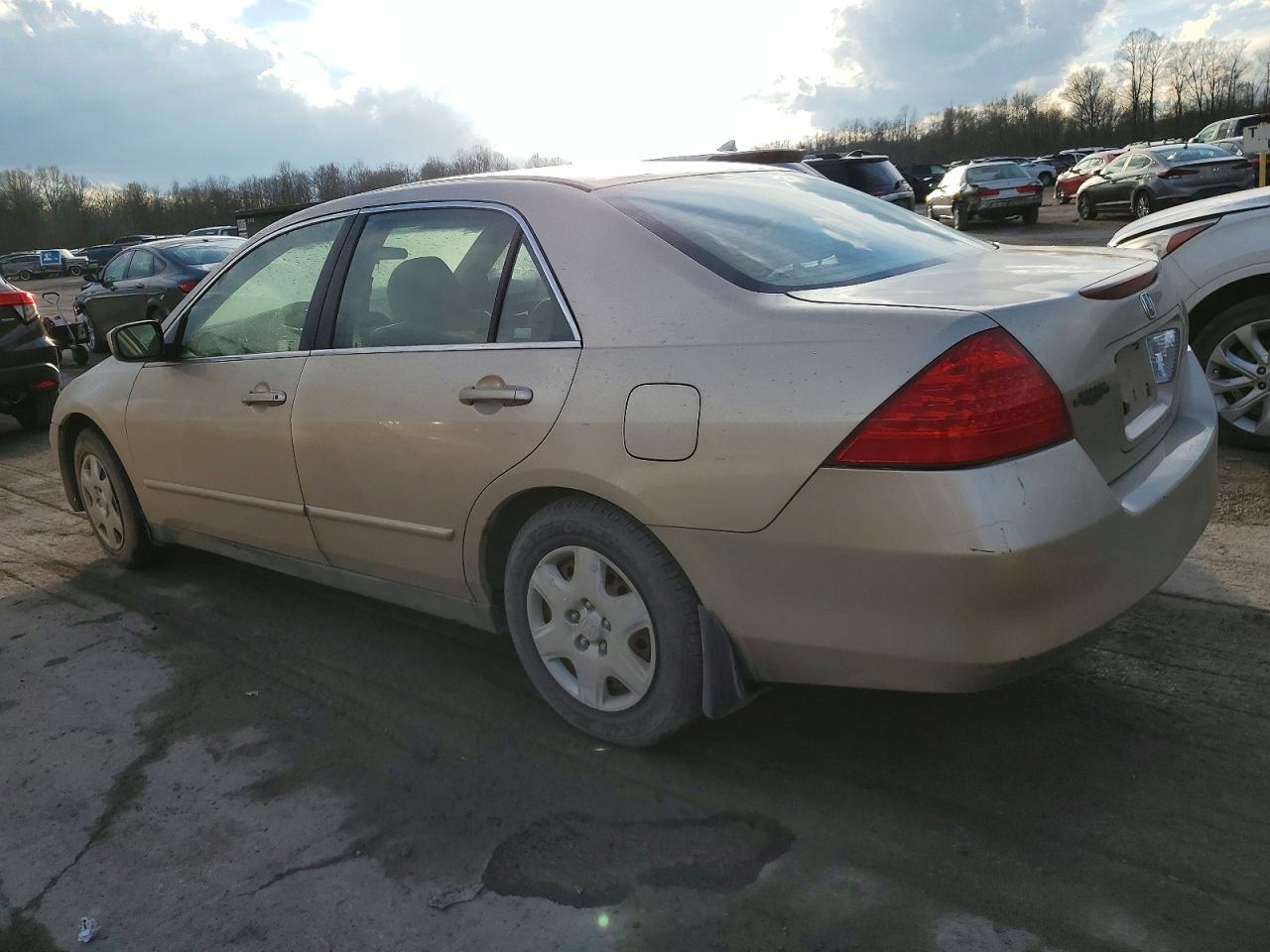 2006 HONDA ACCORD LX photo 2