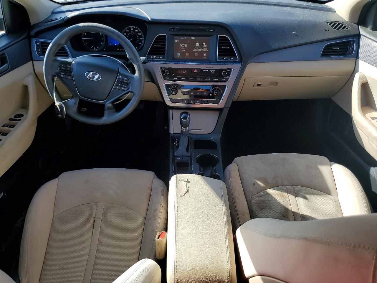 2017 HYUNDAI SONATA SE photo 8