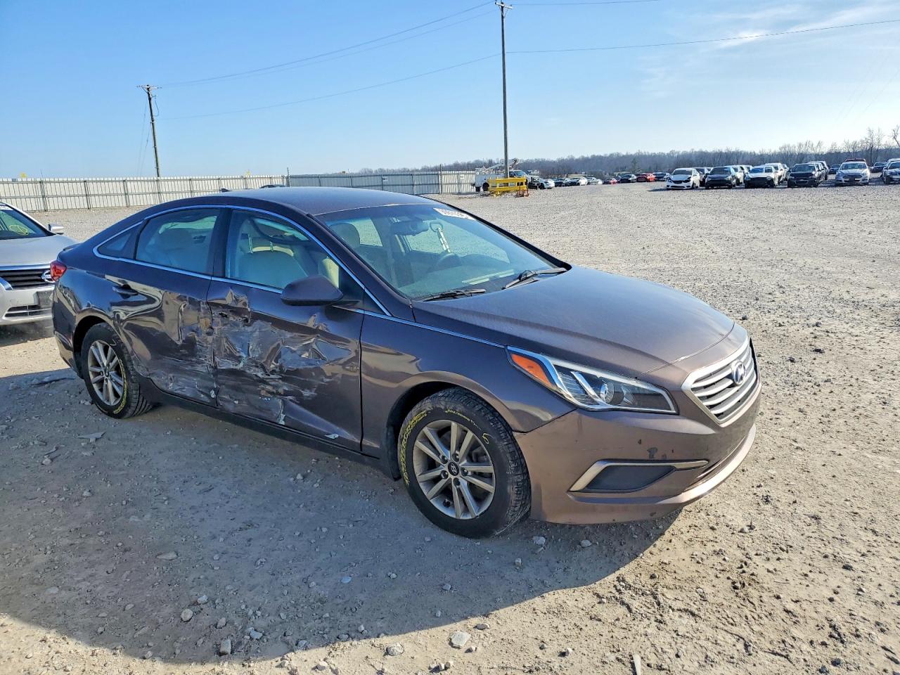2017 HYUNDAI SONATA SE photo 4