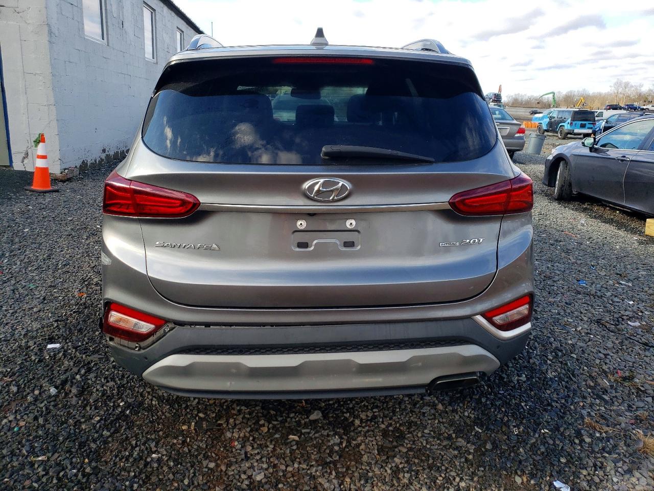 2019 HYUNDAI SANTA FE LIMITED 2.0T photo 6