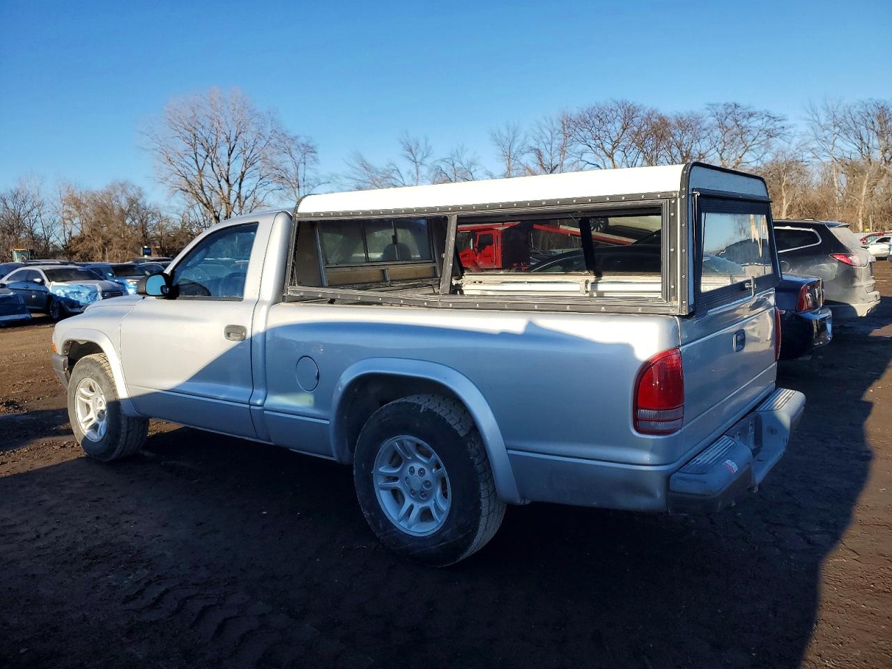 2004 DODGE DAKOTA SXT photo 2