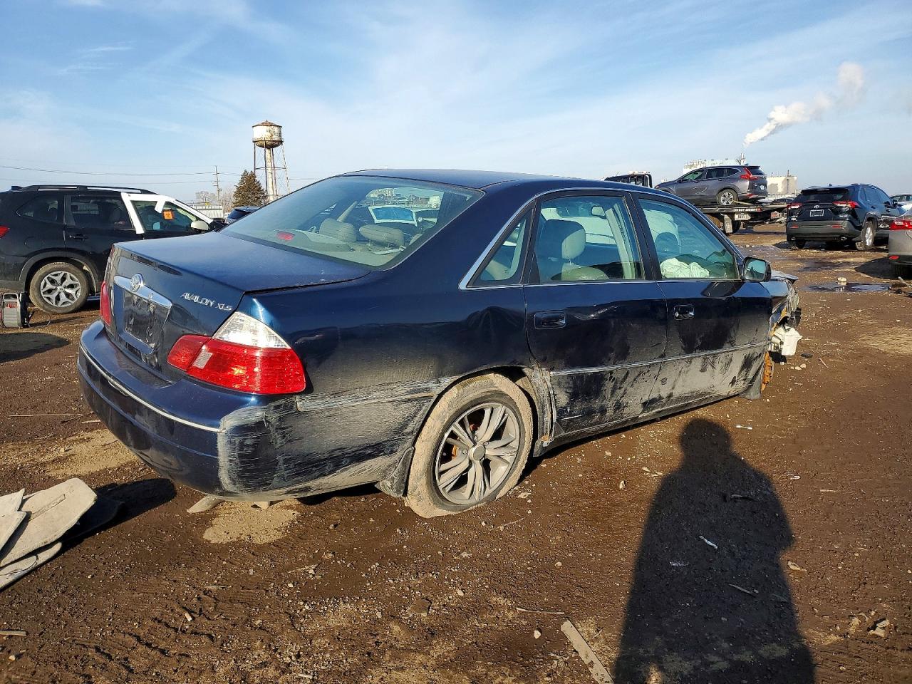 2004 TOYOTA AVALON XL photo 3