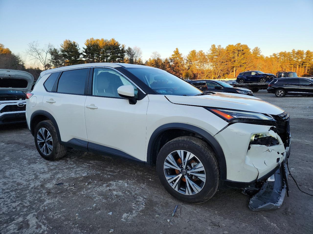 2023 NISSAN ROGUE SV photo 4
