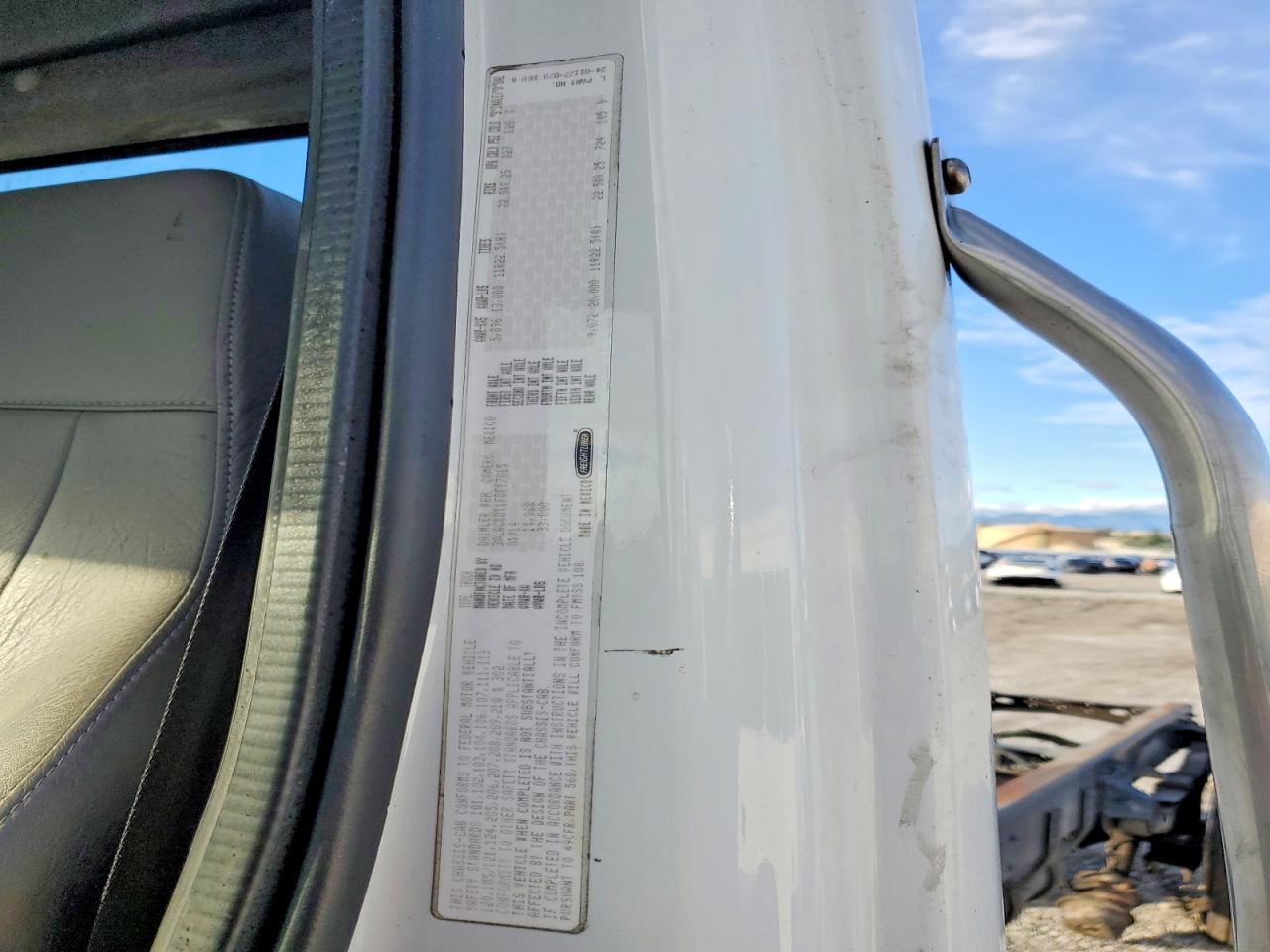 2015 FREIGHTLINER BUSINESS CLASS M2 TRUCK CAB ANDCHASSIS photo 10