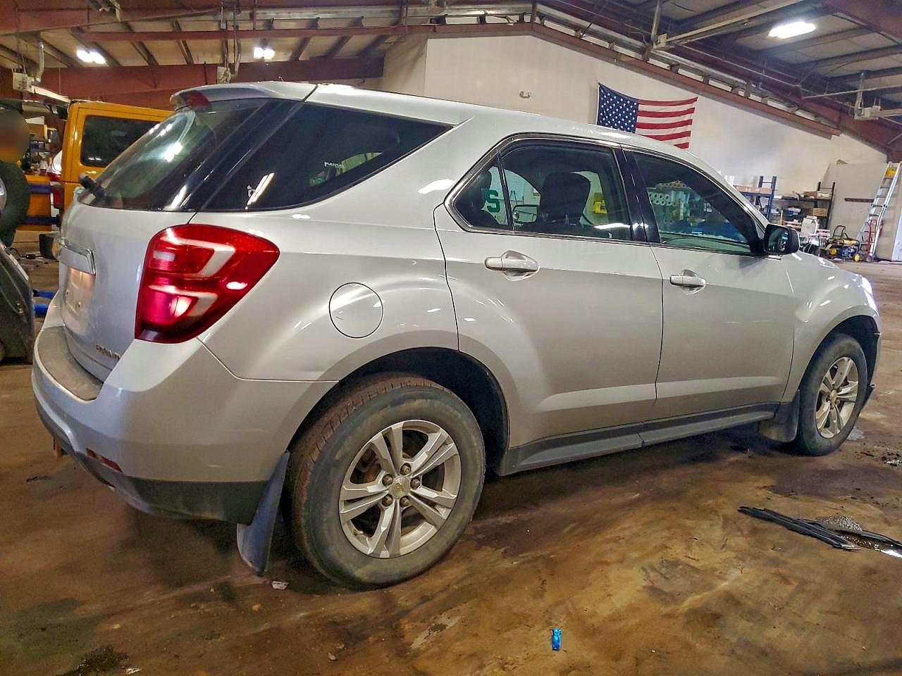 2016 CHEVROLET EQUINOX LS photo 3