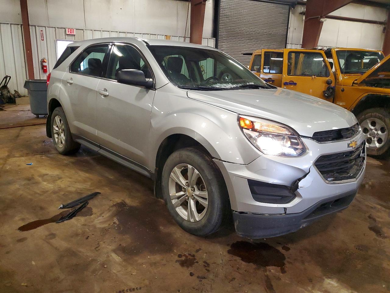 2016 CHEVROLET EQUINOX LS photo 4