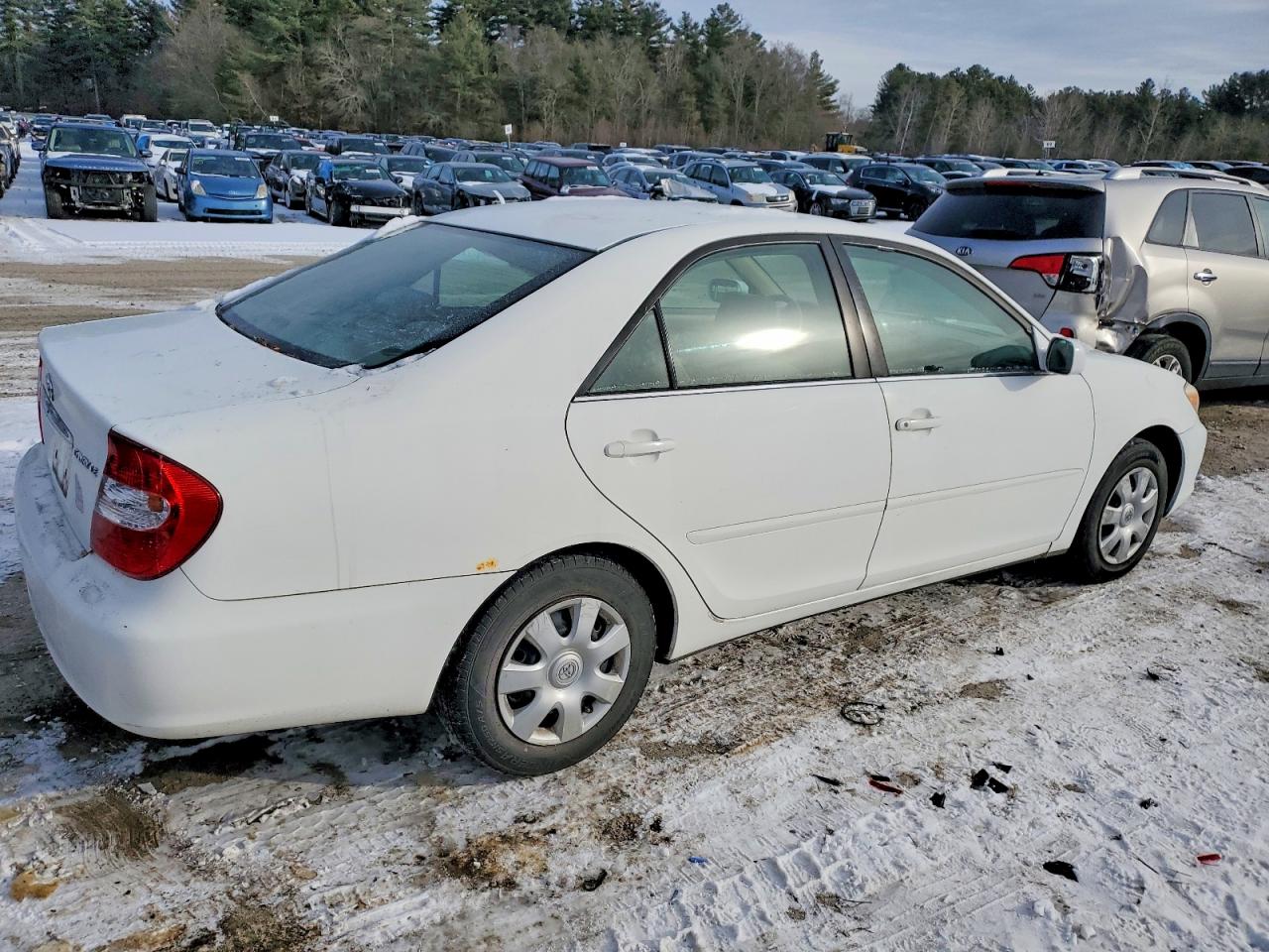 2003 TOYOTA CAMRY LE photo 3
