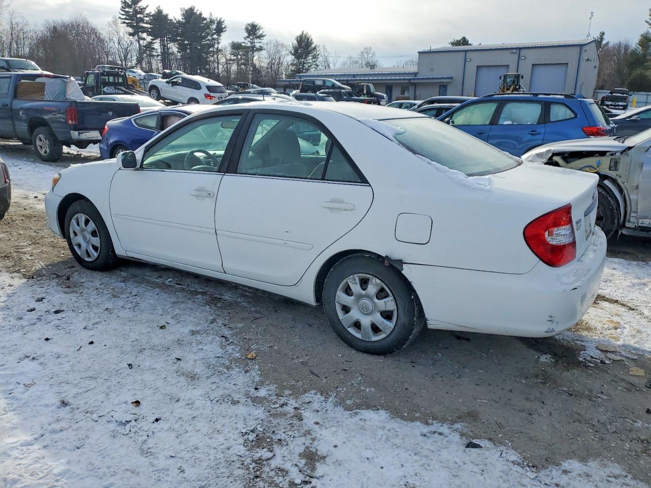 2003 TOYOTA CAMRY LE photo 2