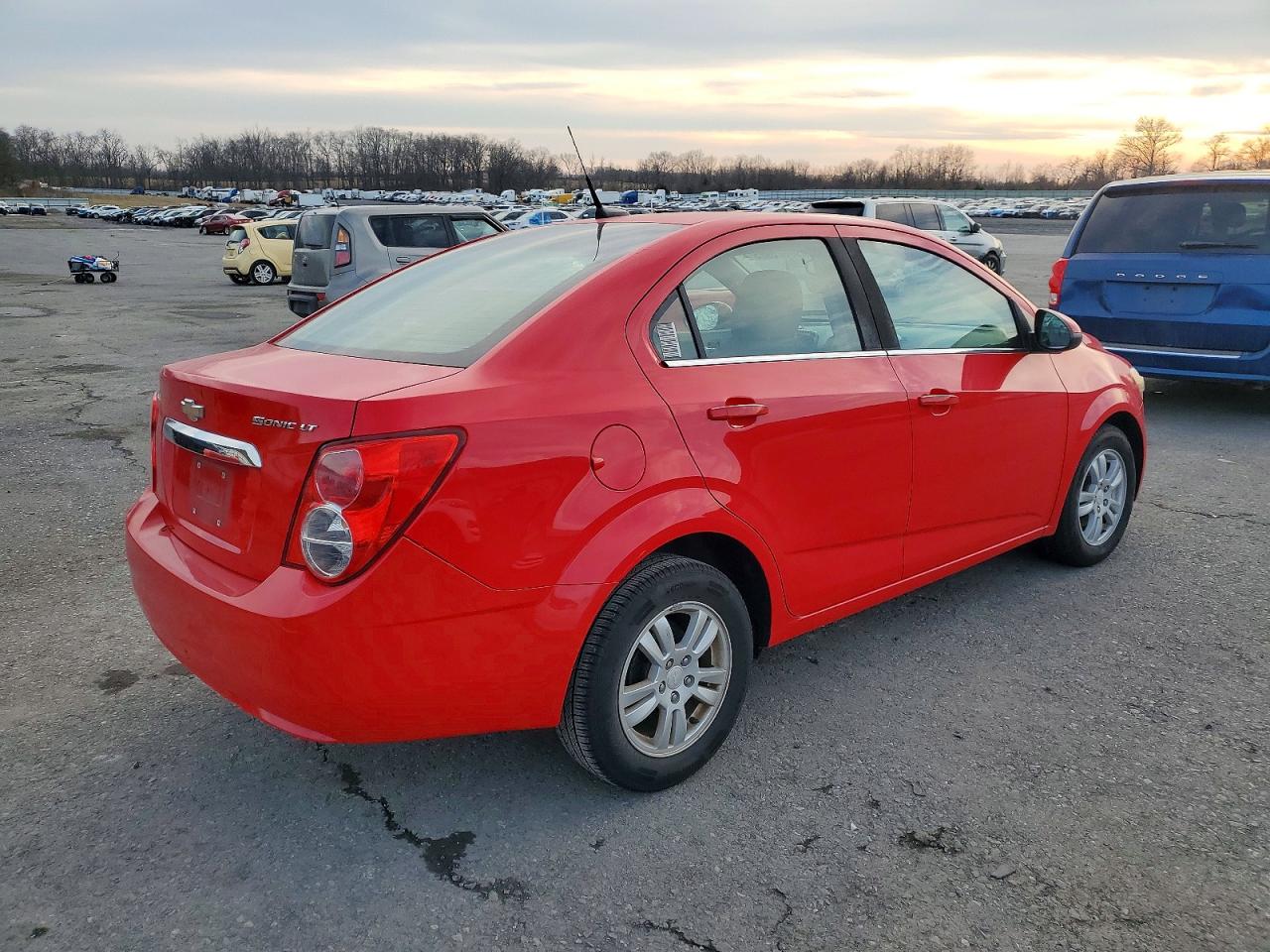 2014 CHEVROLET SONIC LT photo 3