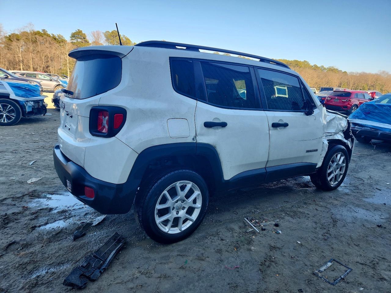 2019 JEEP RENEGADE SPORT photo 3