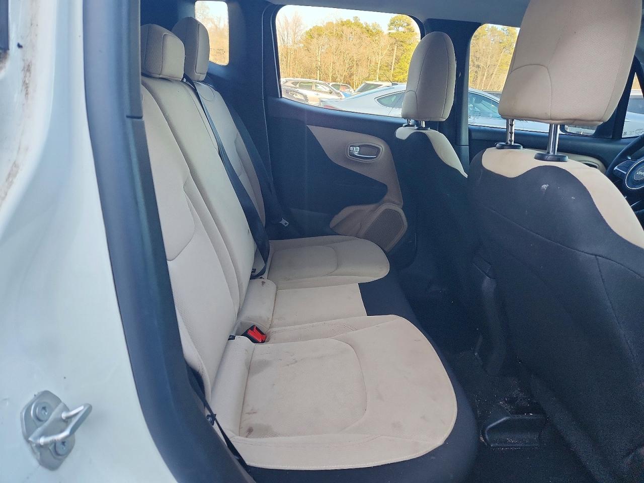 2019 JEEP RENEGADE SPORT photo 11
