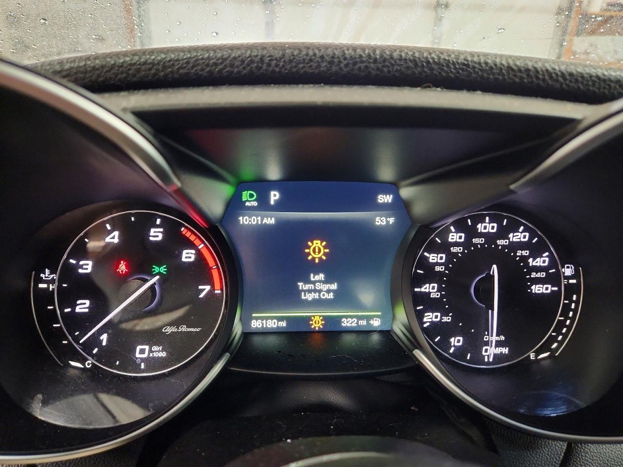 2017 ALFA ROMEO GIULIA photo 9