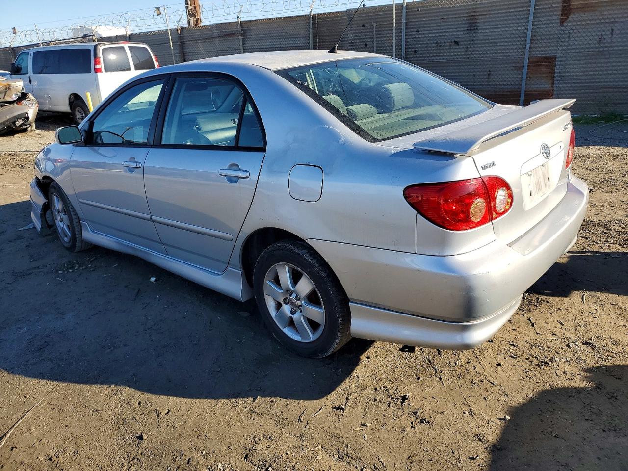 2007 TOYOTA COROLLA CE photo 2