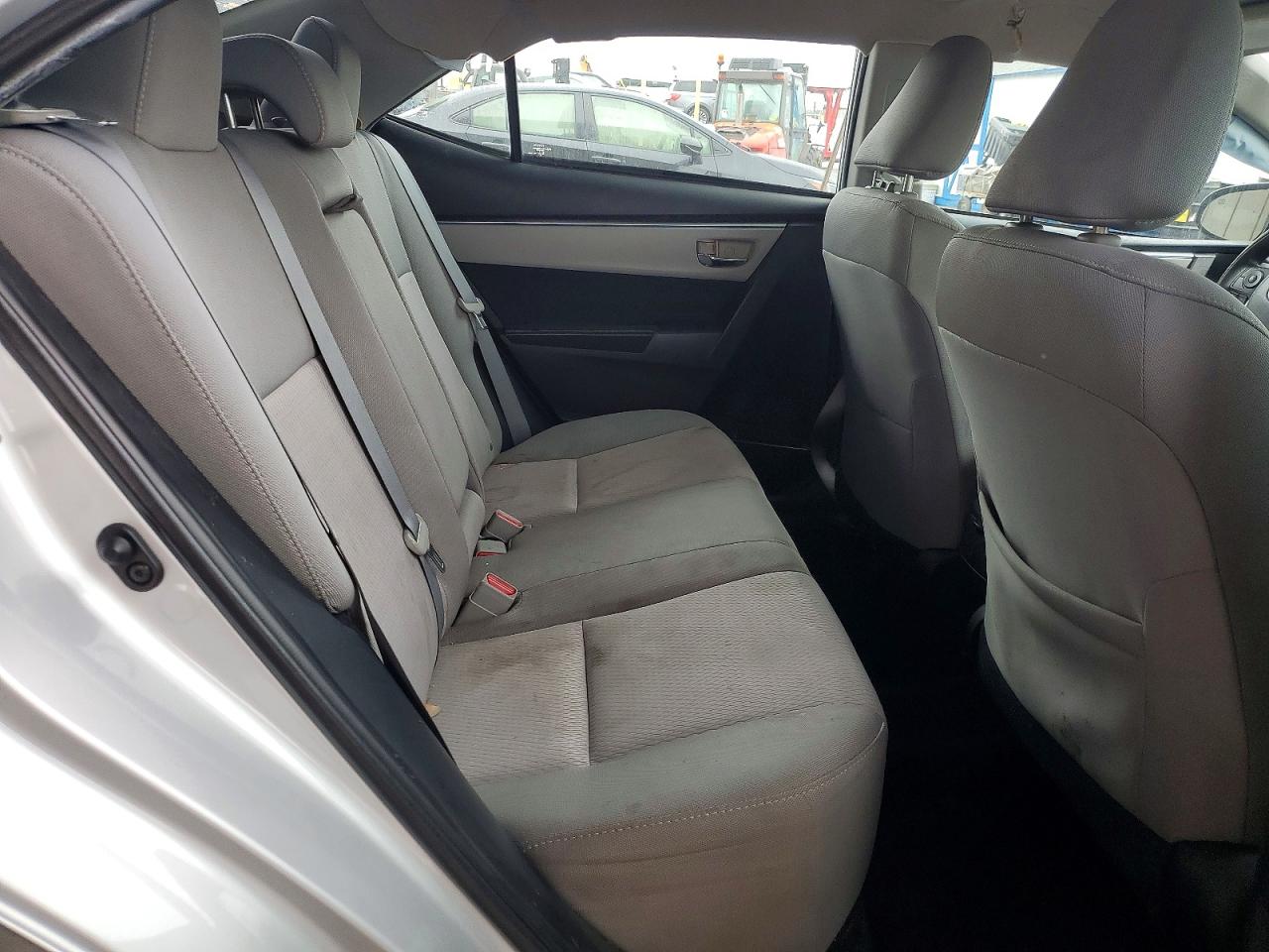 2015 TOYOTA COROLLA L photo 10